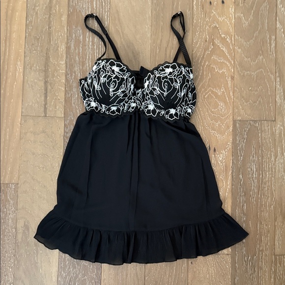 Seductive wear Black Sexy Lace Embroidered Babydoll and Robe Set - Picture 3 of 13